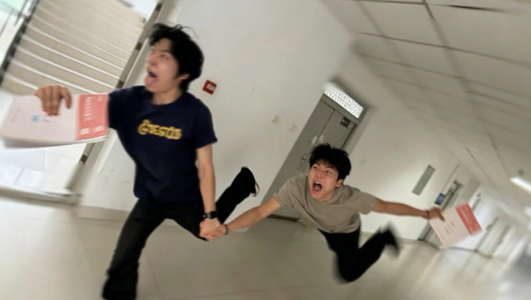 配图