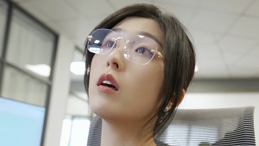 配图