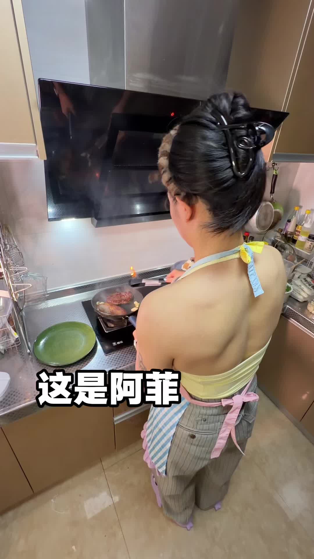 配图