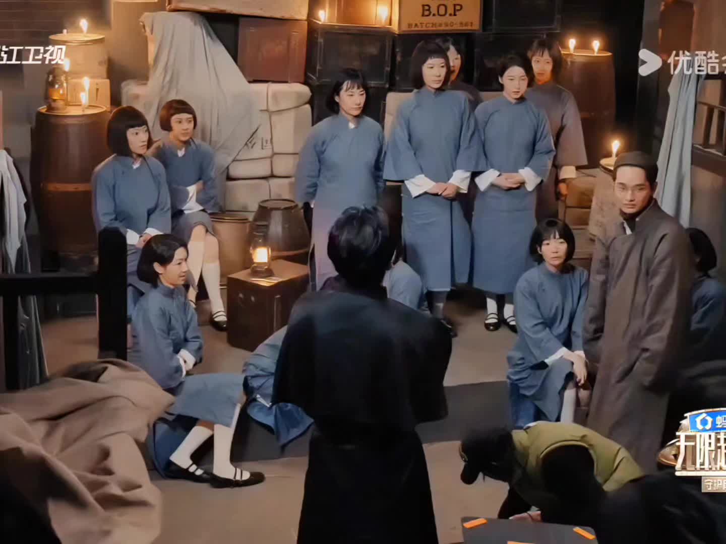 配图
