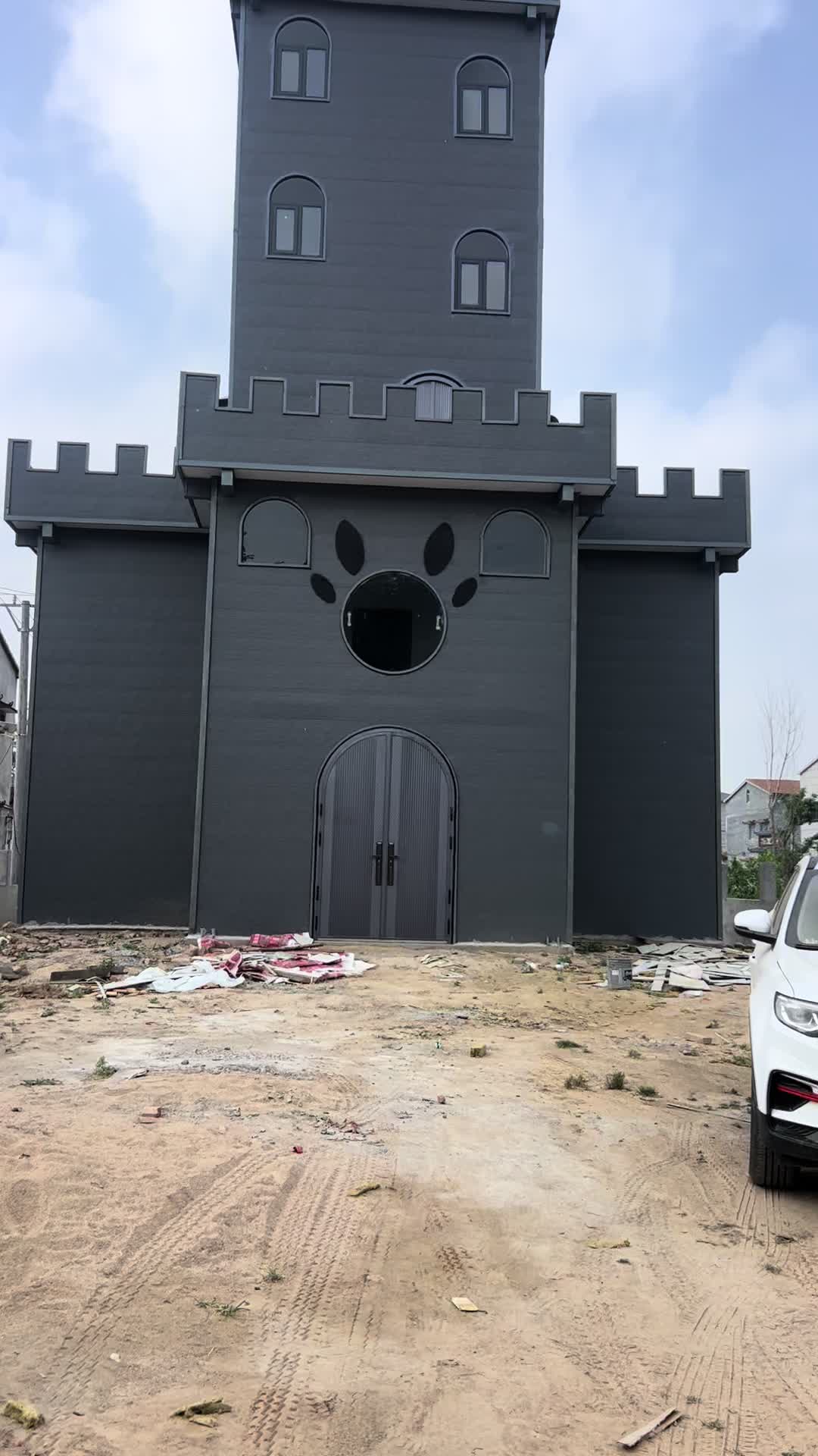 配图