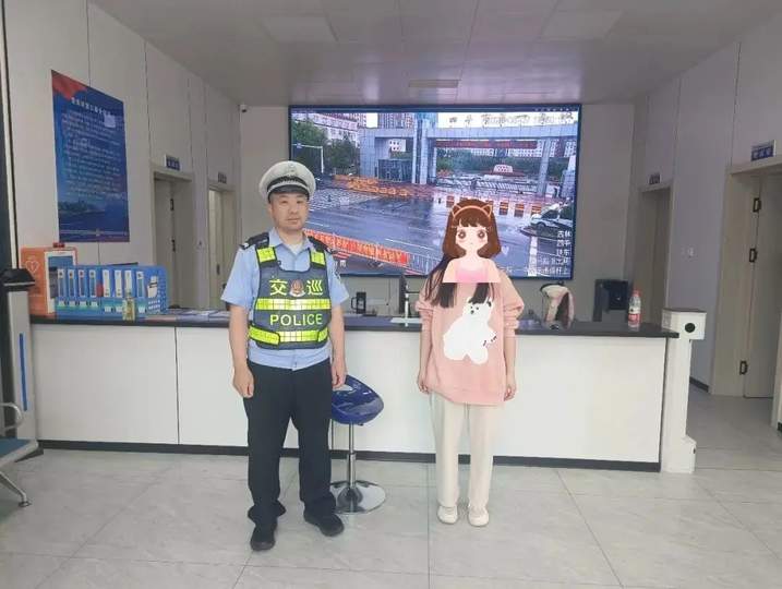 配图