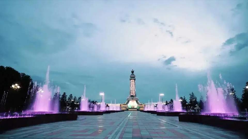 配图