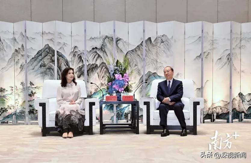 配图
