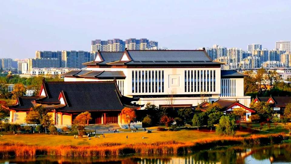 配图