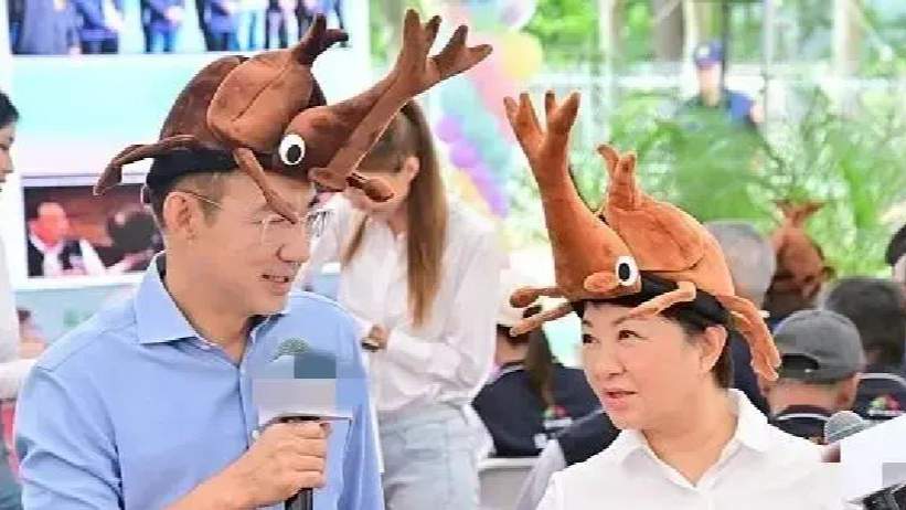 配图