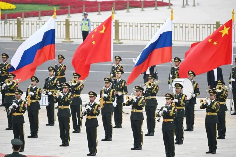 配图