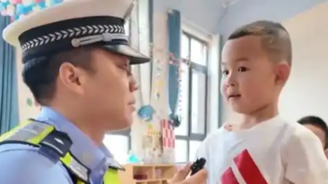 配图