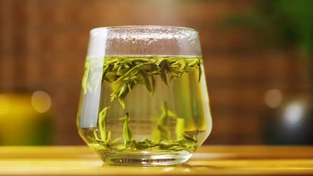 配图
