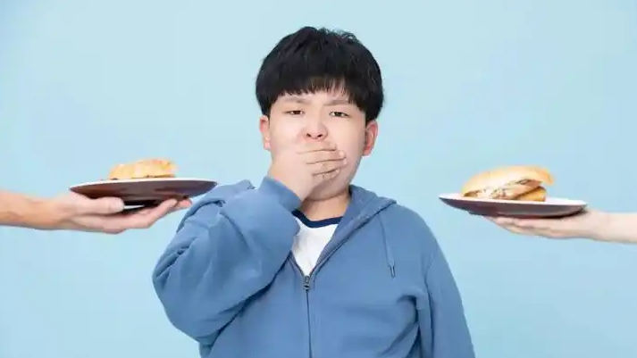 配图