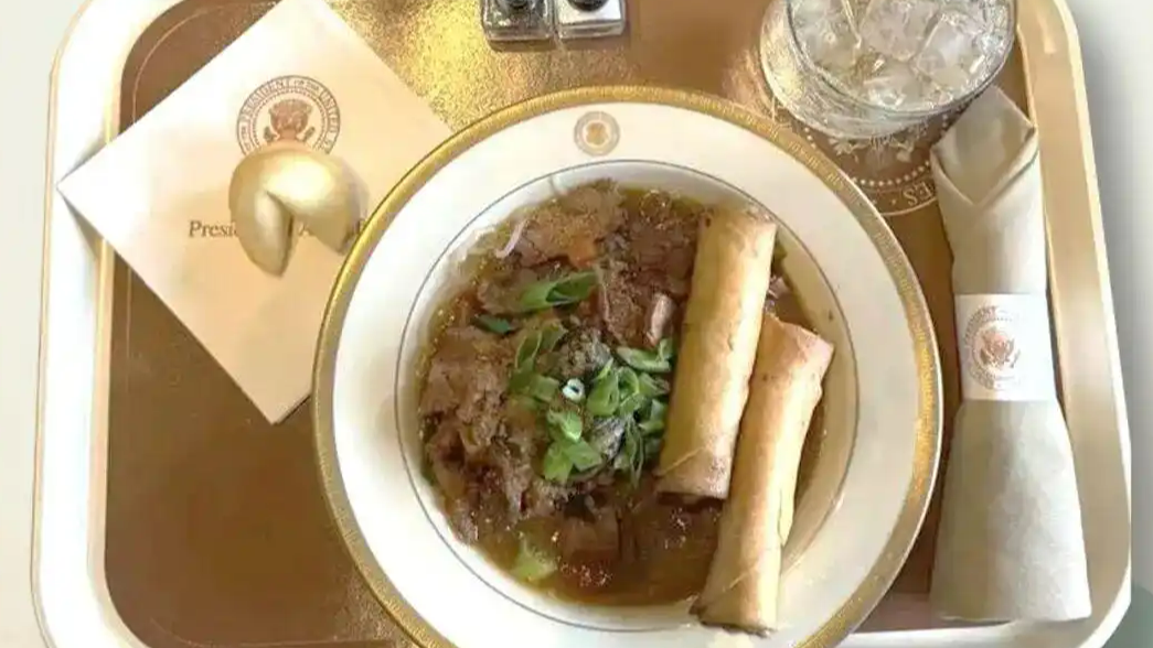 配图