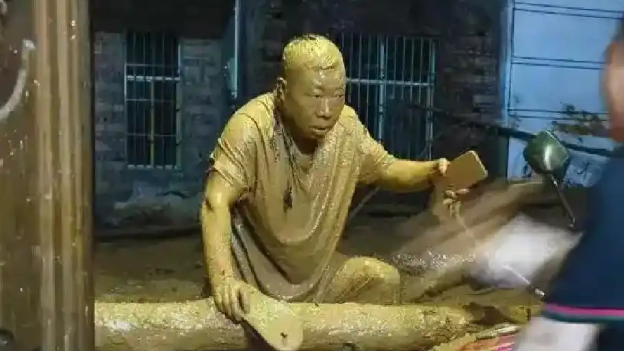 配图