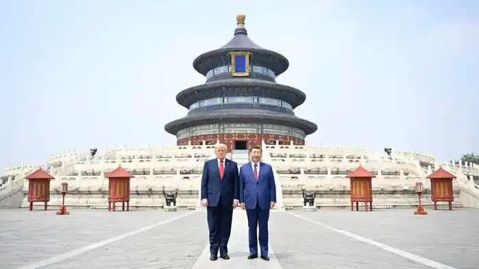配图