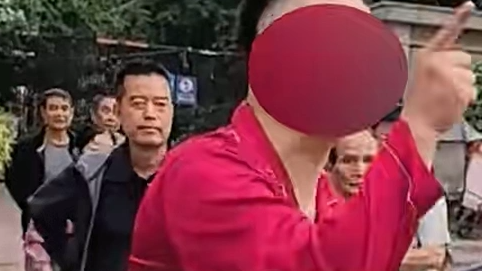 配图