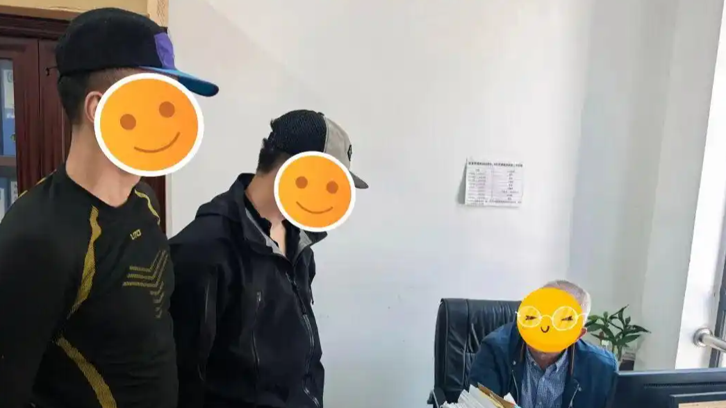 配图