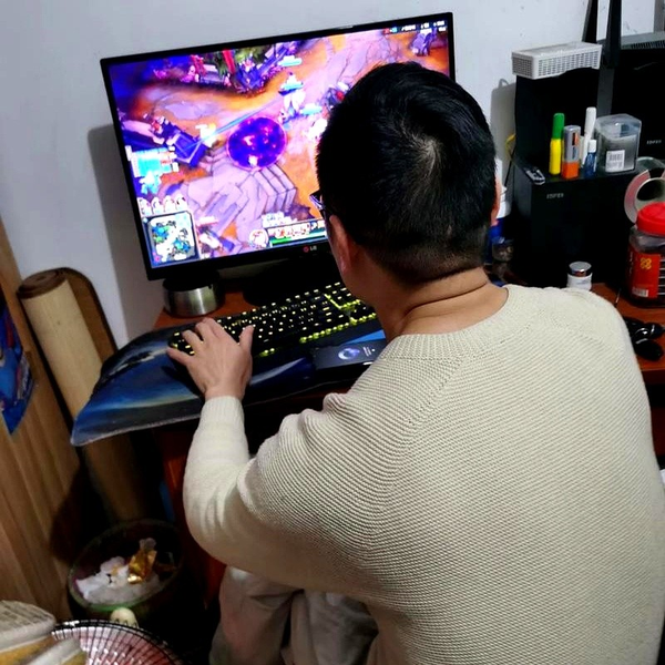 配图