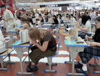 配图