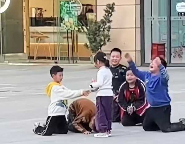 配图